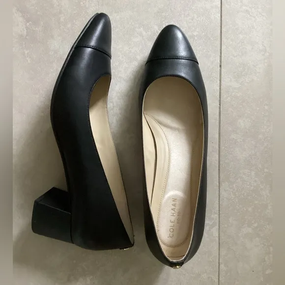 ⚜️ COLE HAAN Sz 9 heels The Go To block heel pumps NWOT