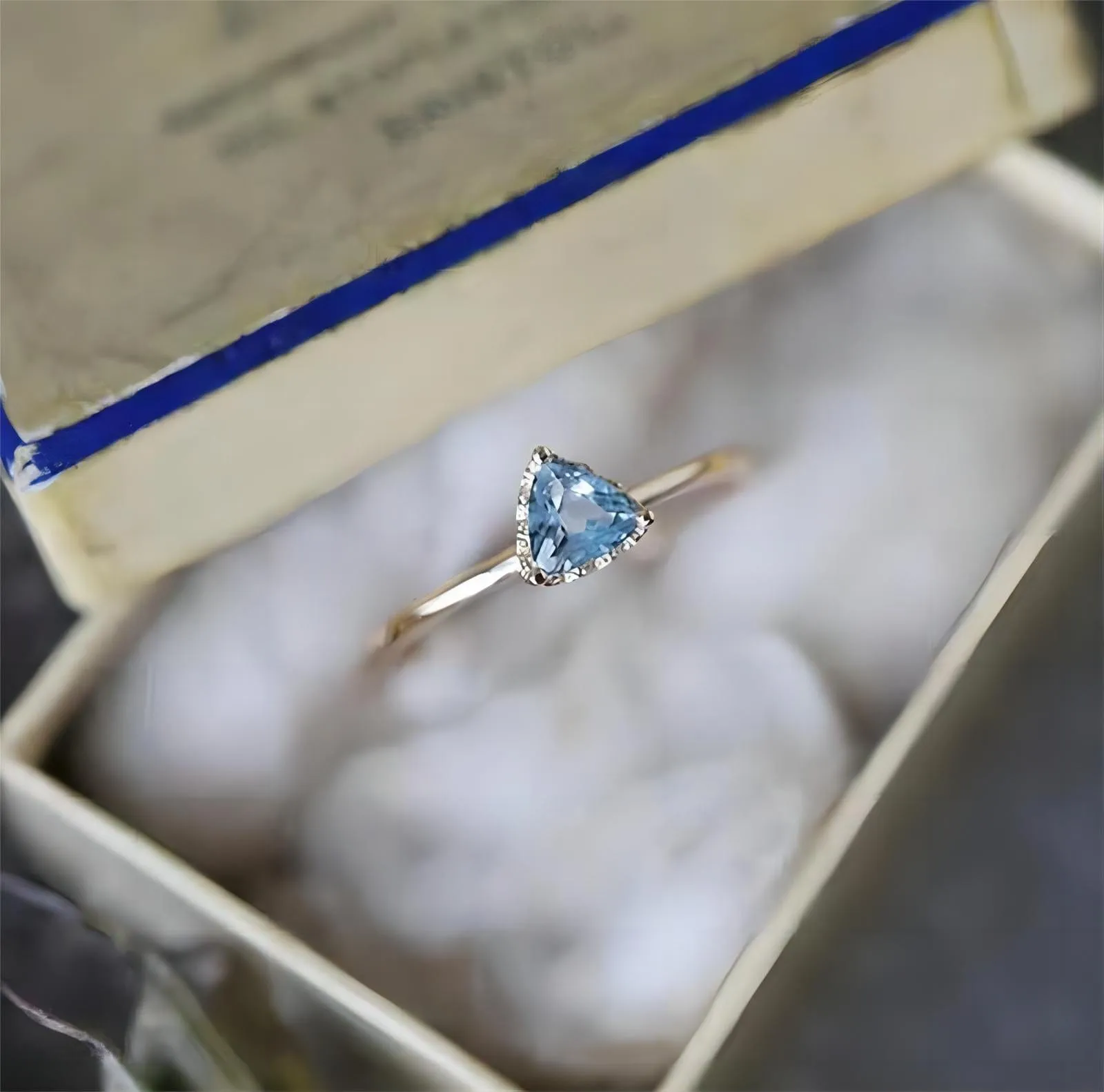 Chic Natural Turquoise Topaz Stone Ring