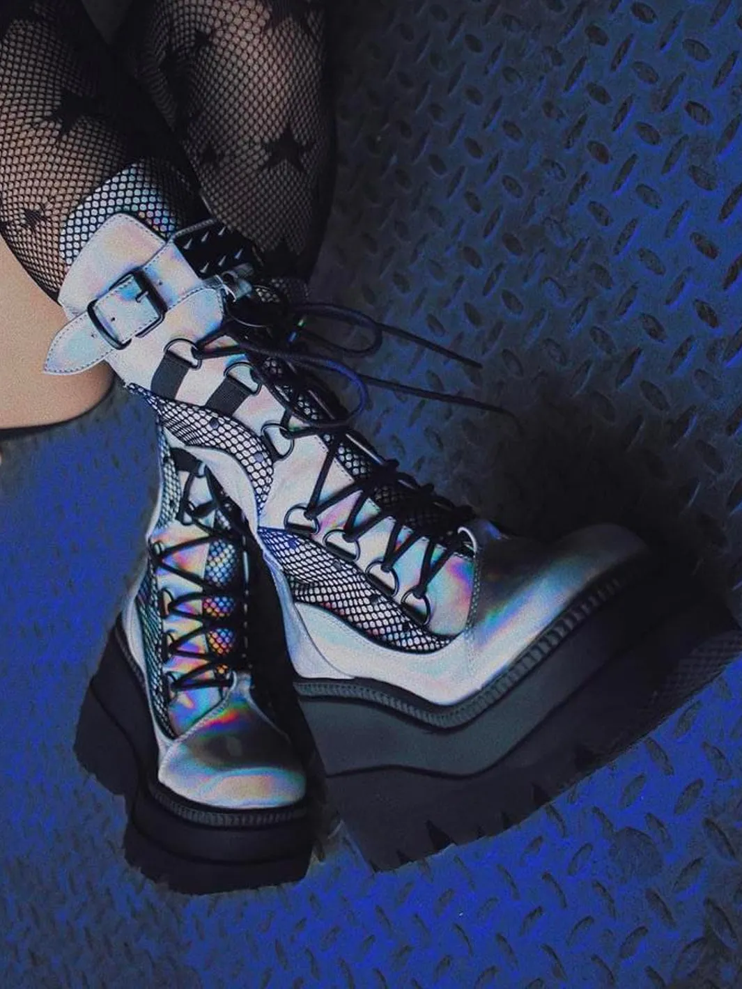 DEMONIA SHAKER-70 - SILVER HOLOGRAM ✰ PRE ORDER ✰