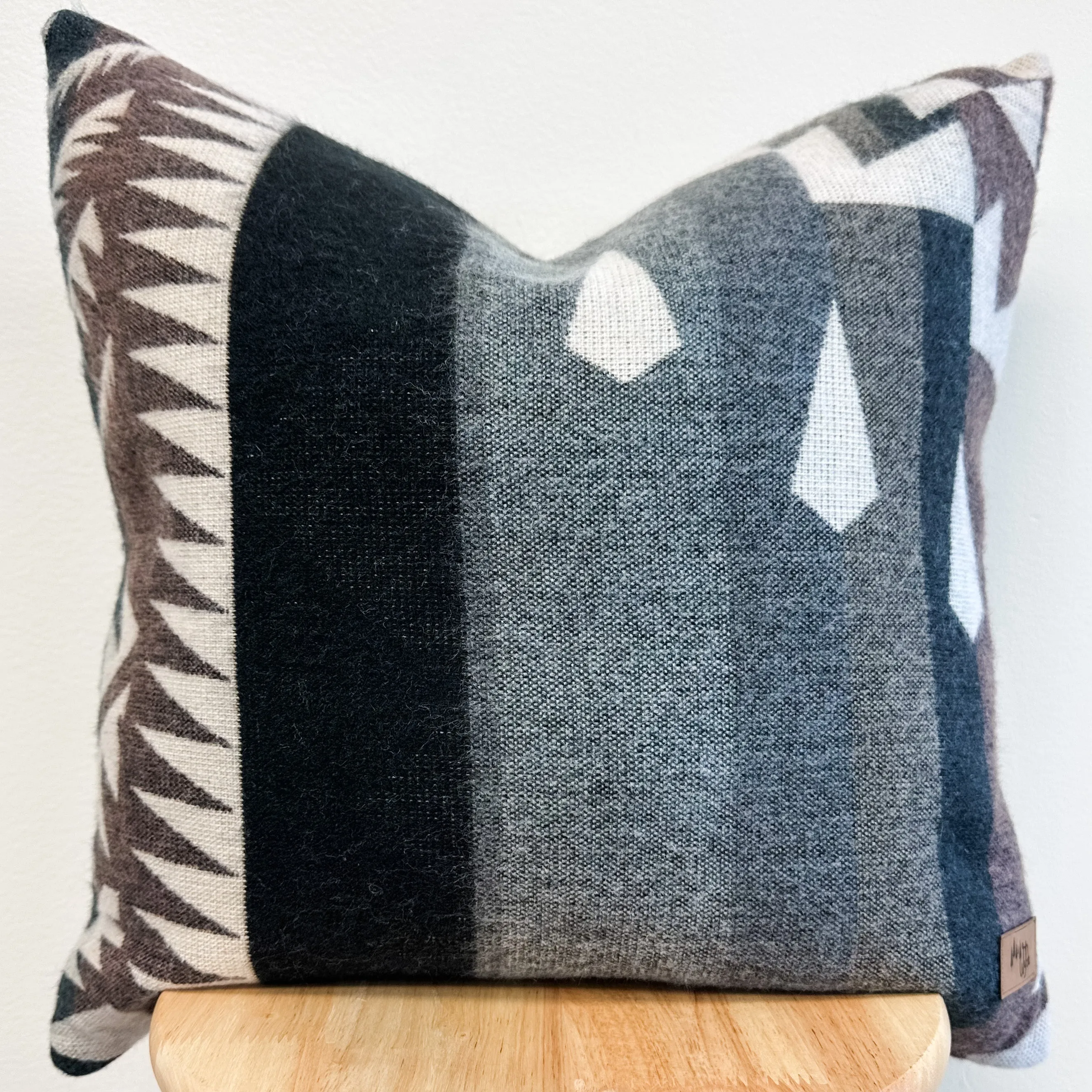 Guayaquil Grey Pillow Cover
