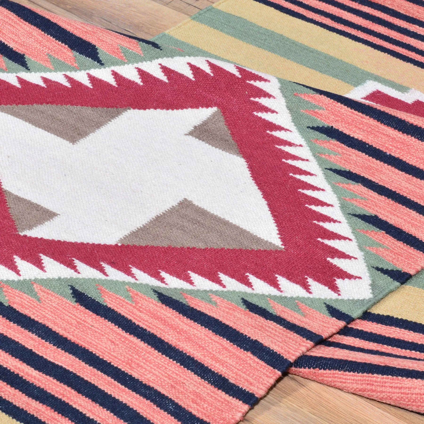 Hand-Woven Southwestern Design Handmade Kilim 100% Wool (Size 2.7 X 11.4) Brral-5076