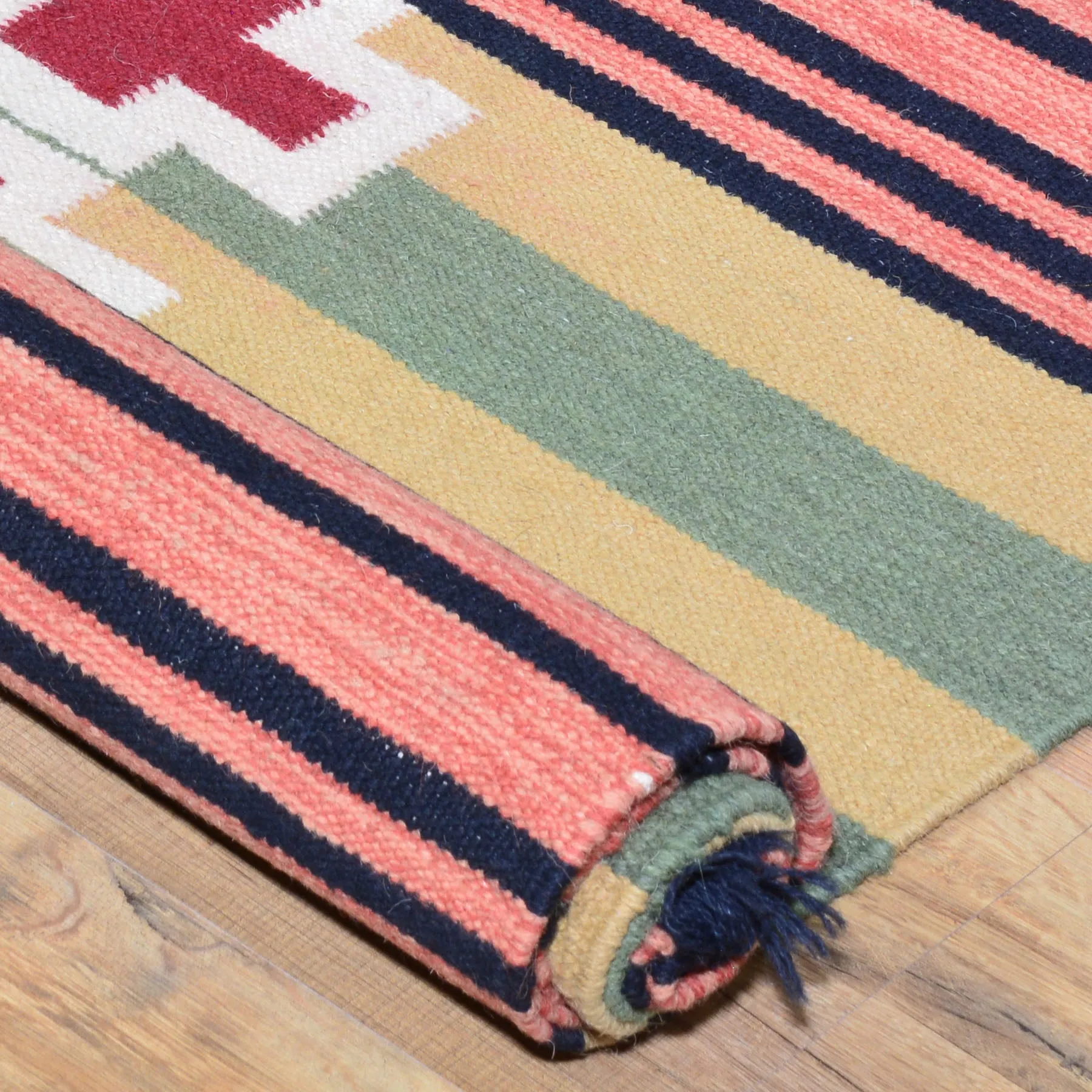 Hand-Woven Southwestern Design Handmade Kilim 100% Wool (Size 2.7 X 11.4) Brral-5076