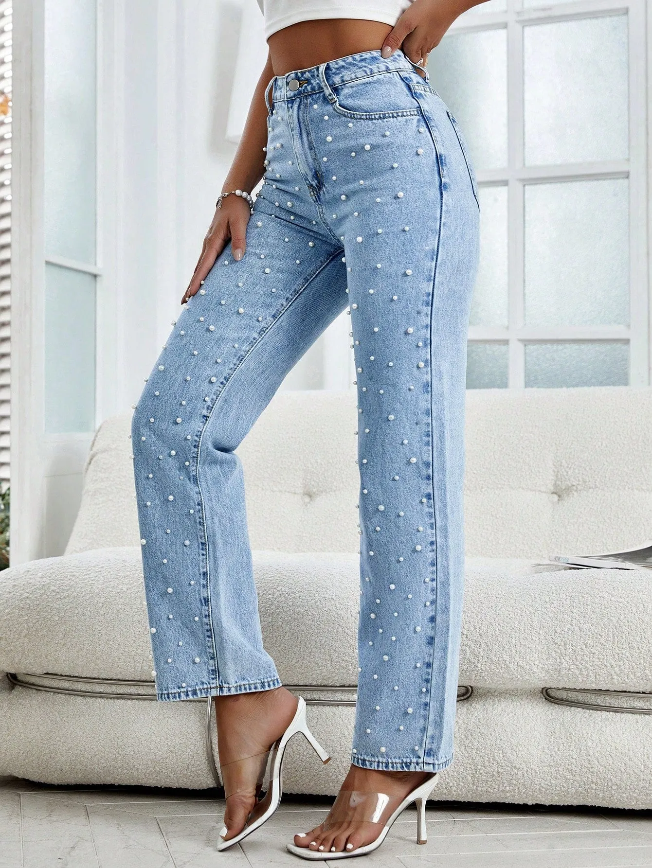Jeans de pierna amplia con cuenta de perla