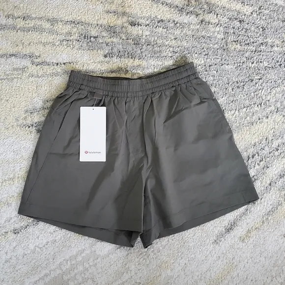 NWT Lululemon High-Rise Hiking Short
