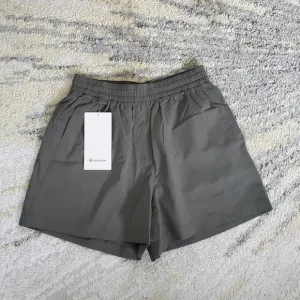 NWT Lululemon High-Rise Hiking Short