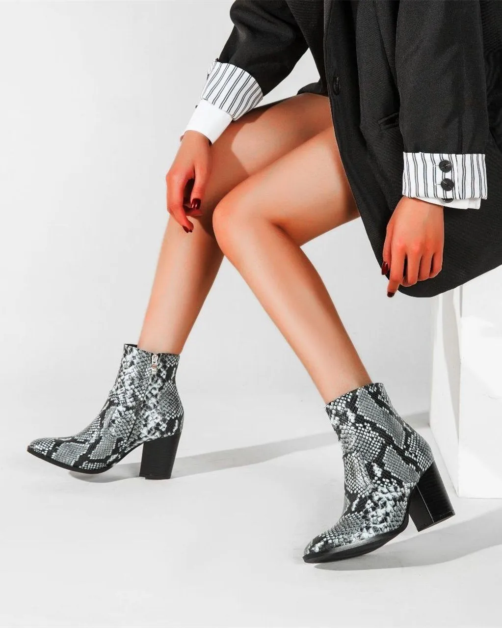 Snakeskin Pattern Ankle Boots - Grey