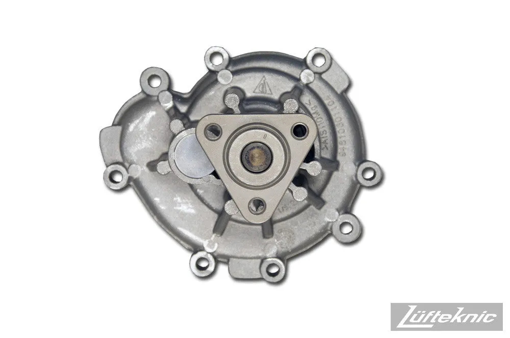 Waterpump w/ gasket - Porsche Cayenne S / Turbo 4.5 V8