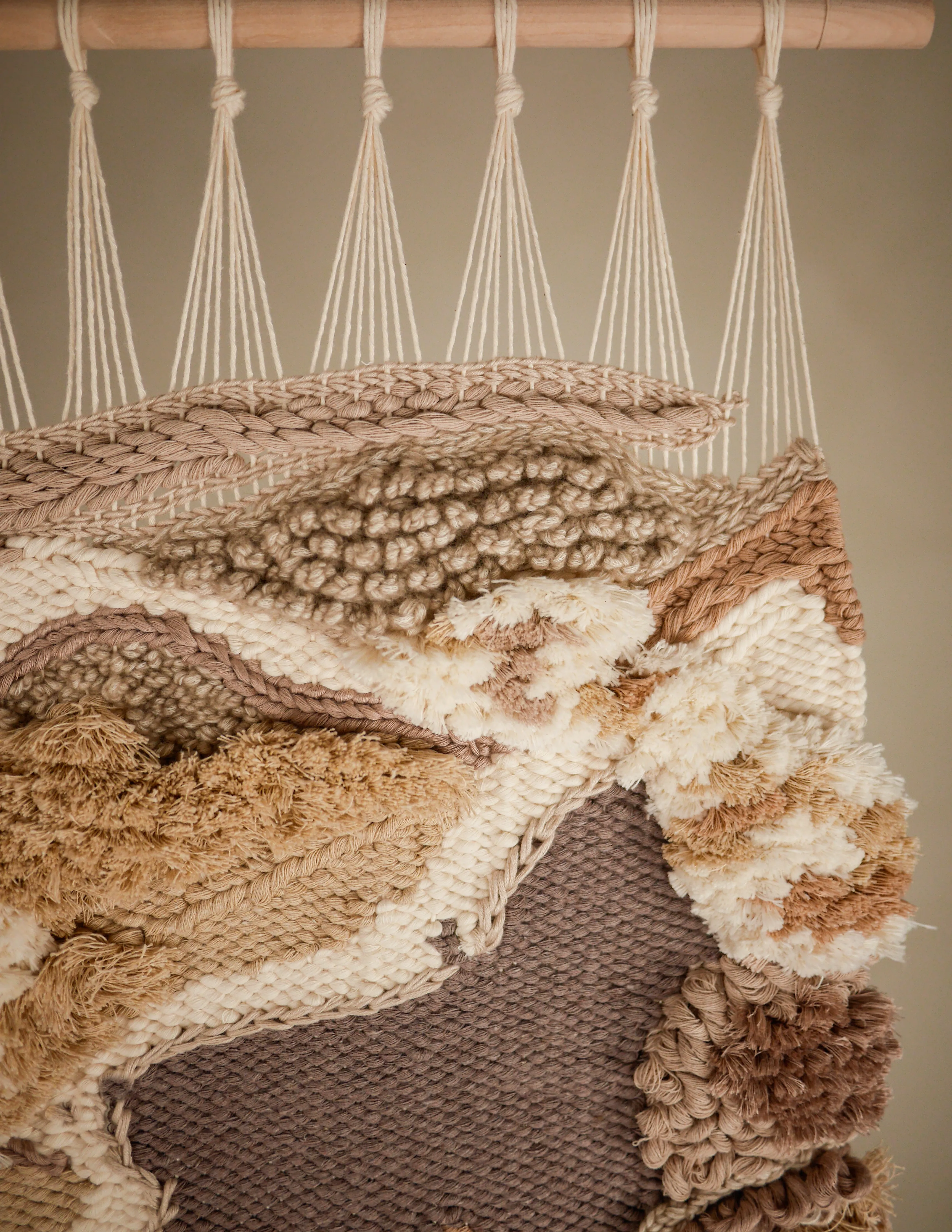 Woven tapestry, "Do you see me?"