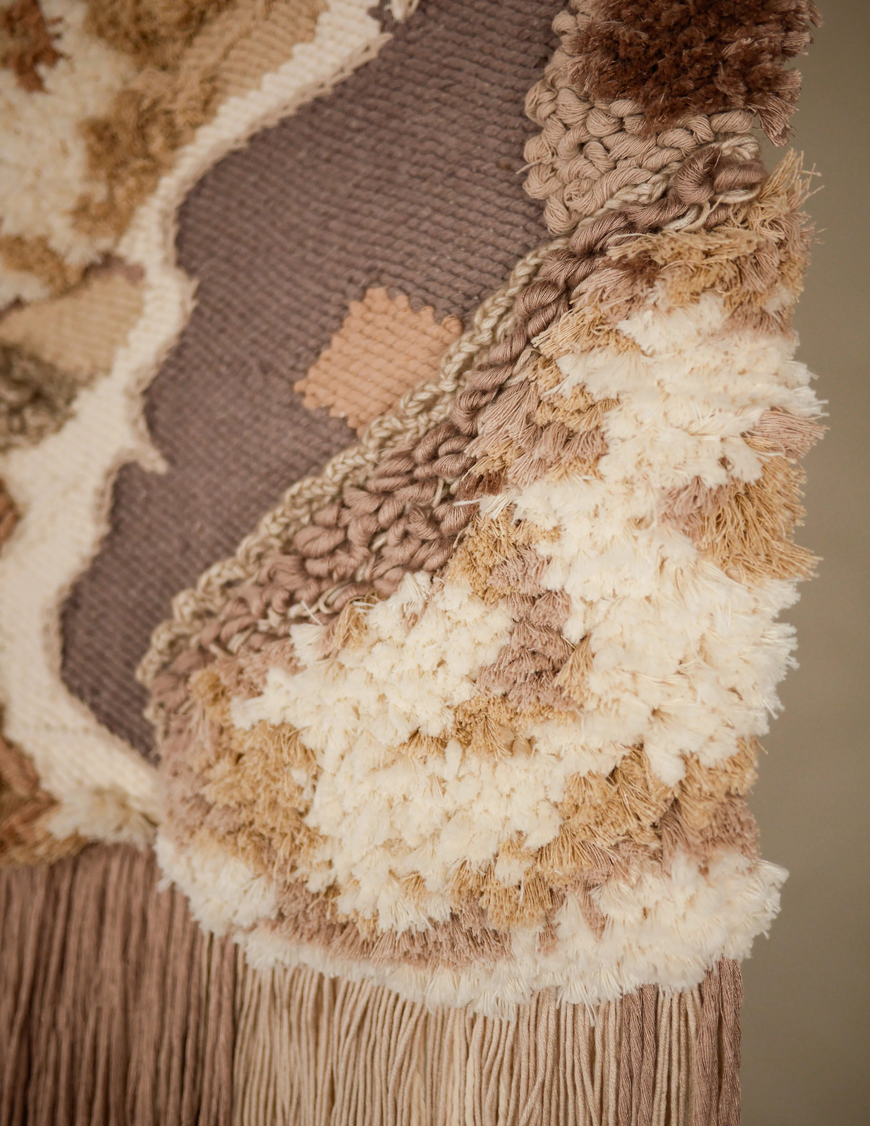 Woven tapestry, "Do you see me?"