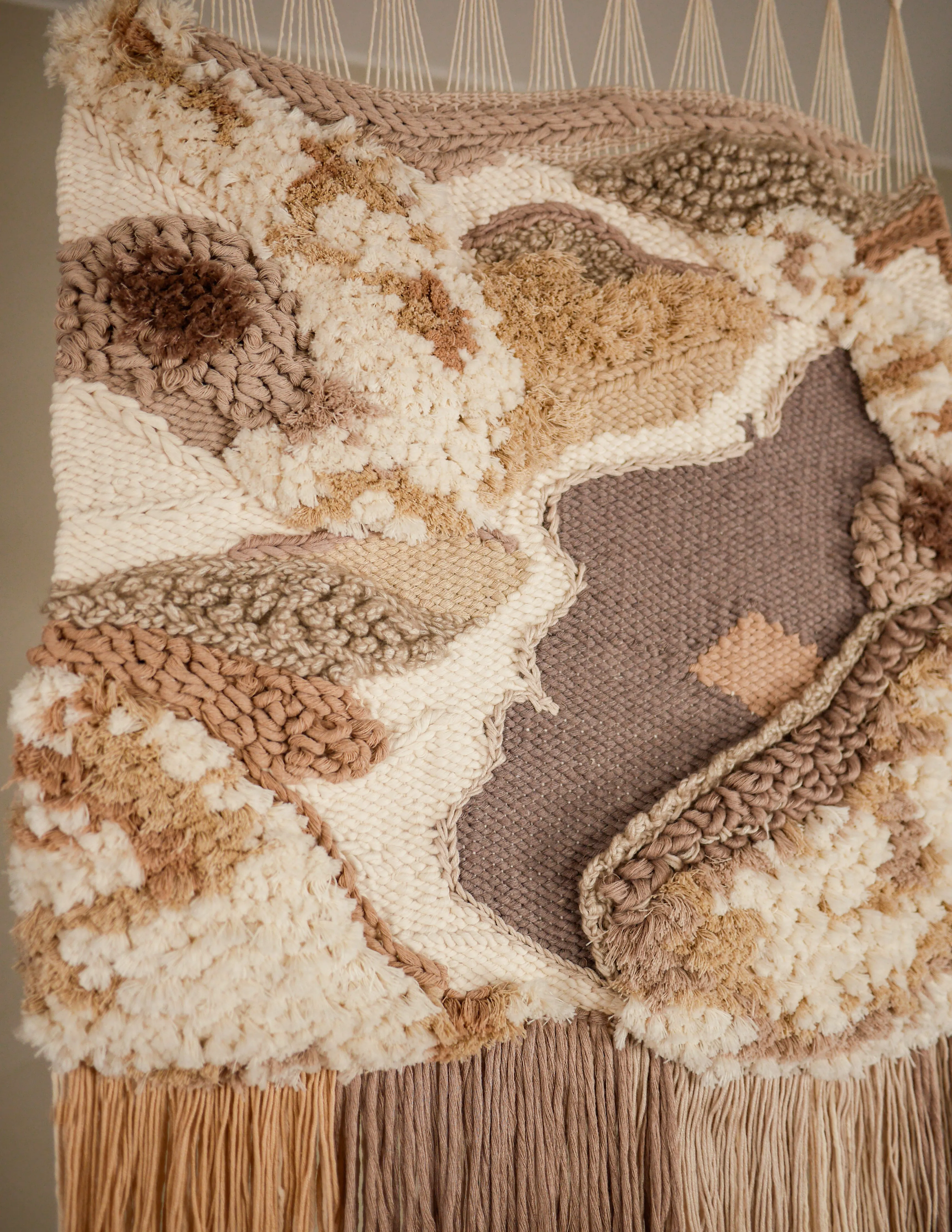 Woven tapestry, "Do you see me?"
